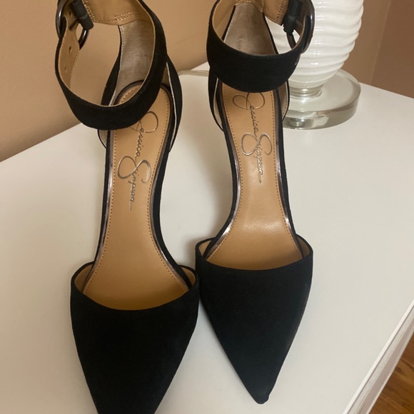 Brand new heels - Picture 2 of 5